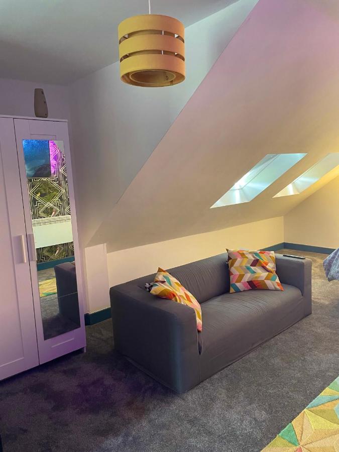 Vibrant & Modern Studio Apartment In Birmingham Luaran gambar